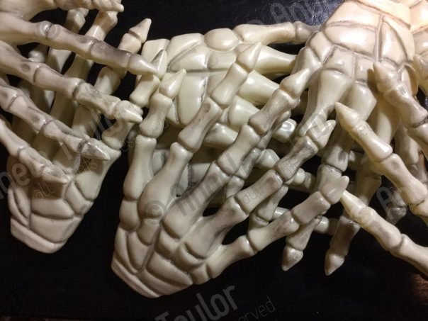 crt-skeleton-hands